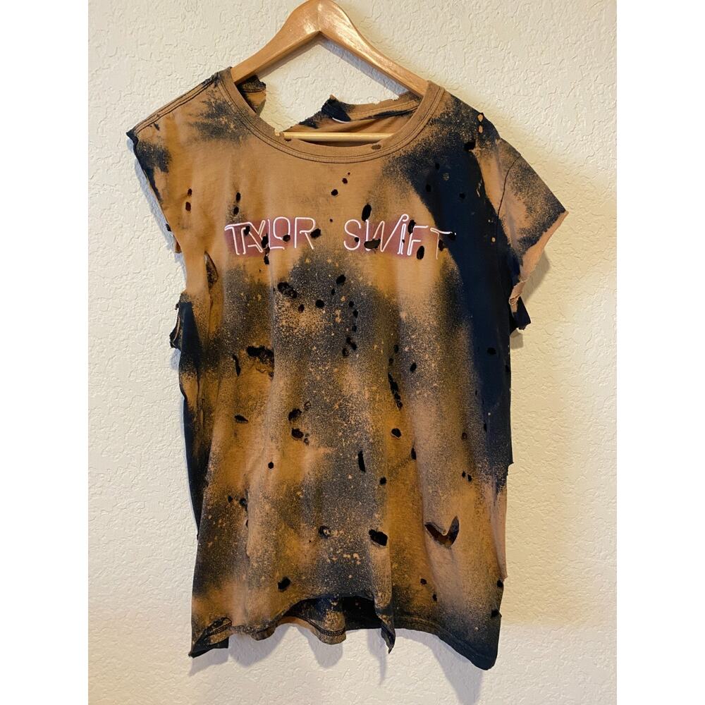 Taylor Swift 1989 World Tour T Shirt Destroyed‎ Thrashed Bleached Holes Size M?